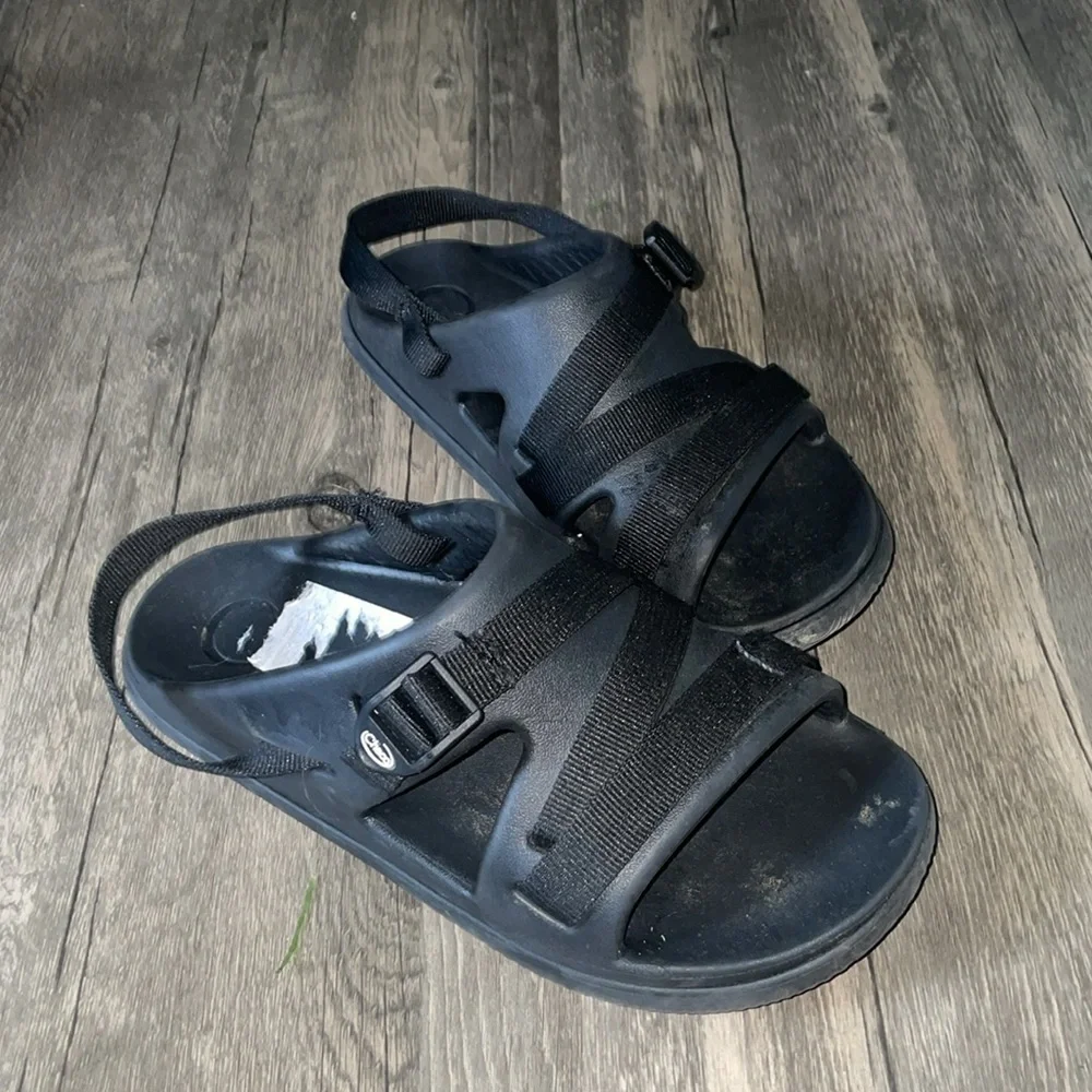 Chaco CHILLOS Sport Sandal, Black, 5 US Unisex Kids Perfect for summer.